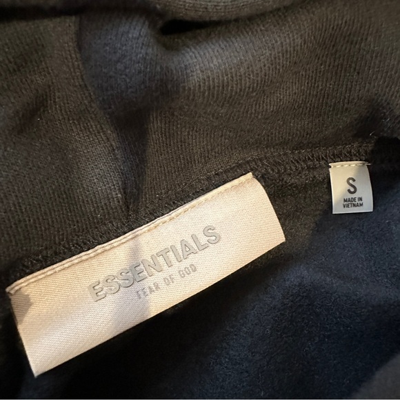 Fear of God Essentials Pull-Over Hoodie (SS22) Black/Stretch Limo - Picture 3 of 12
